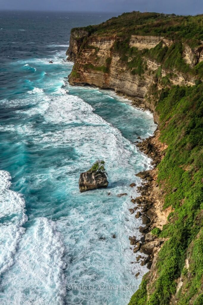 cliffside in Uluwatu Bali