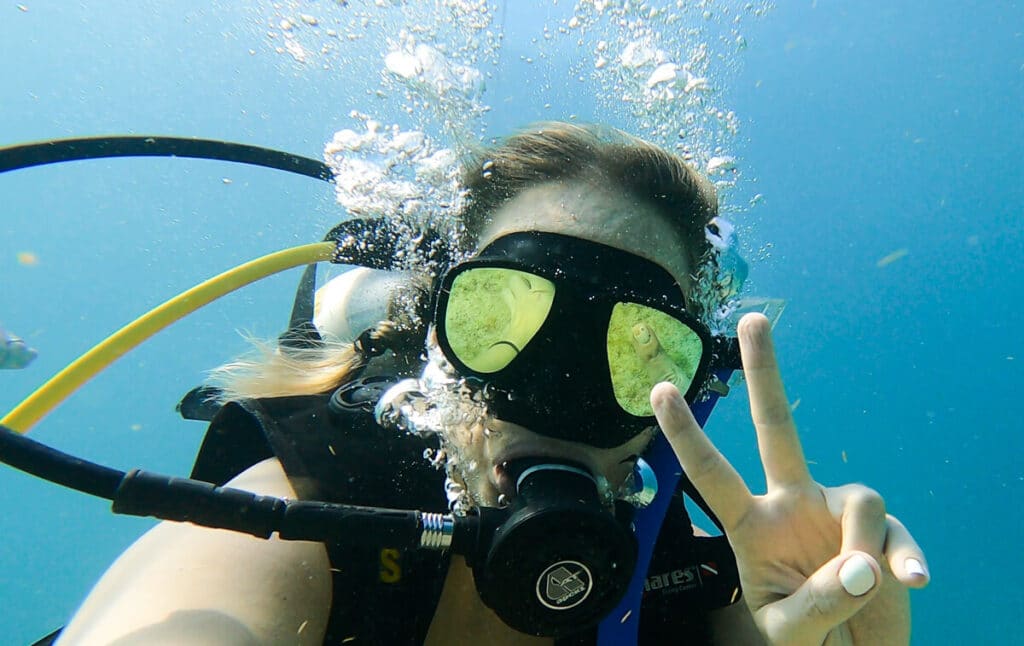 girl scuba diving in Islamorada, Florida