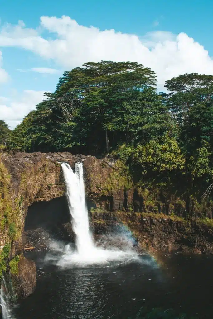 rainbow falls Hawaii