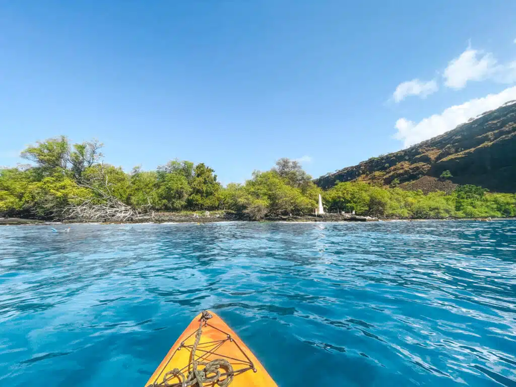Kayaking at Captain Cook Monument on the Big Island